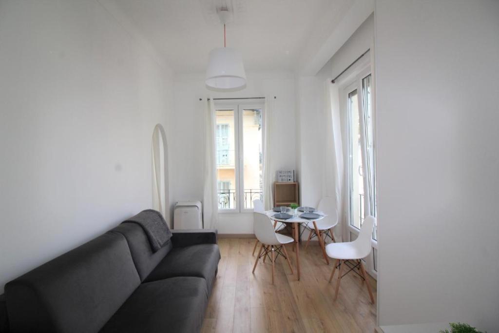 Nice Renting - Notre Dame - Cosy Loft Perfect View On The Roofs ภายนอก รูปภาพ