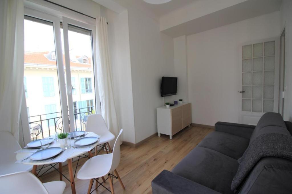Nice Renting - Notre Dame - Cosy Loft Perfect View On The Roofs ภายนอก รูปภาพ