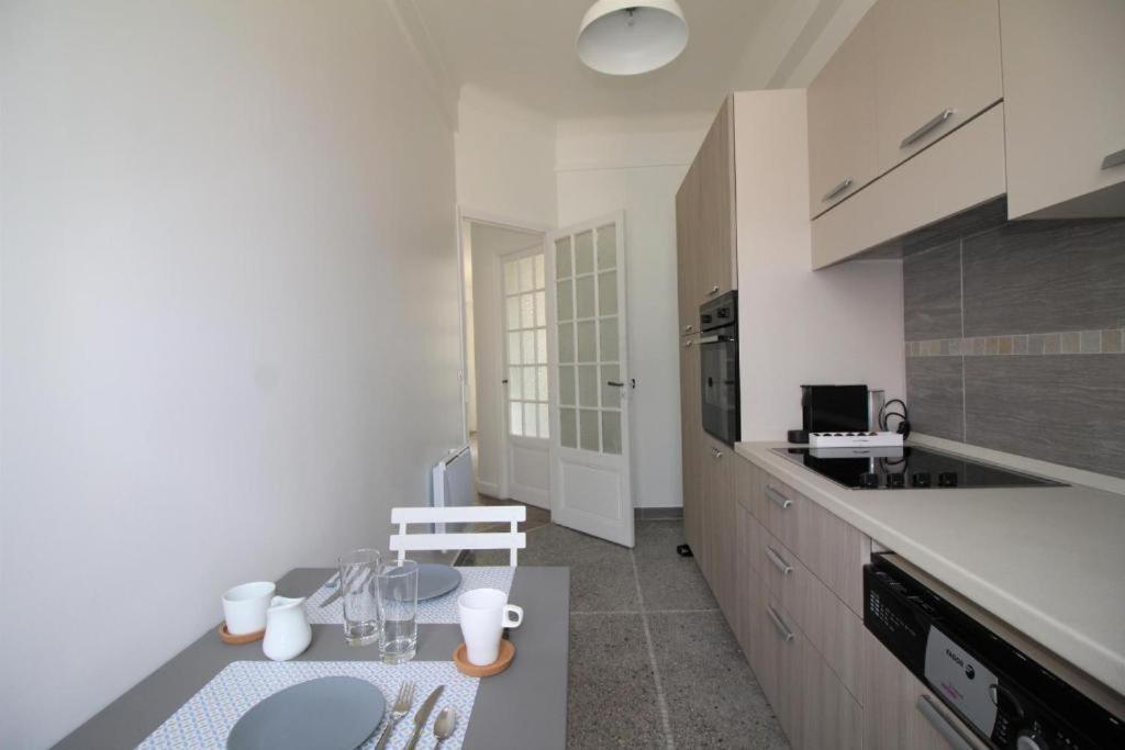 Nice Renting - Notre Dame - Cosy Loft Perfect View On The Roofs ภายนอก รูปภาพ