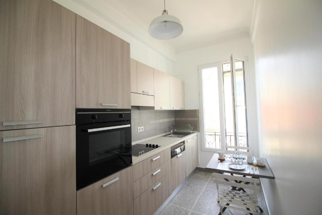 Nice Renting - Notre Dame - Cosy Loft Perfect View On The Roofs ภายนอก รูปภาพ